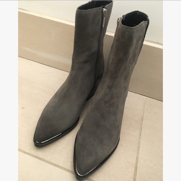 NWOT Raylan Circus by Sam Edelman Grey Suade Boot - Picture 4 of 6